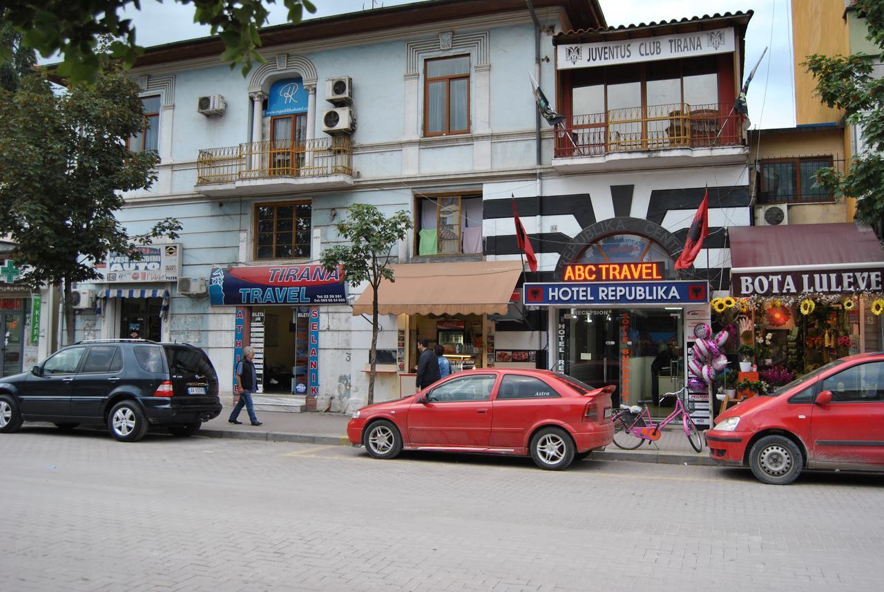 Hotel Republika Tirana Extérieur photo