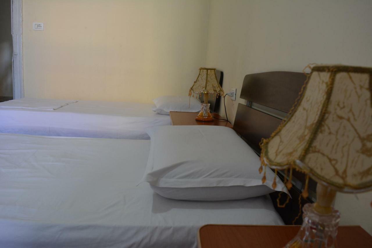 Hotel Republika Tirana Extérieur photo